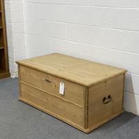 Old Pine Blanket Chest c.1880 (2 of 7) Old Pine Blanket Chest c.1880 (2 of 7)