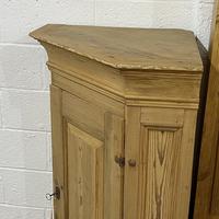 Large Very Old Pine Floor Standing Corner Cupboard (3 of 7) Large Very Old Pine Floor Standing Corner Cupboard (3 of 7)