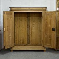 Large Double Antique Pine Wardrobe (Dismantles) (4 of 12) Large Double Antique Pine Wardrobe (Dismantles) (4 of 12)