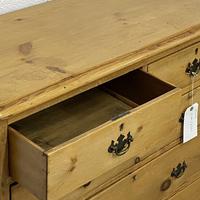 English Victorian Pine Chest of Drawers (5 of 6) English Victorian Pine Chest of Drawers (5 of 6)