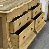 "His N Hers" Antique Victorian Pine Serpentine Chest of Drawers with Large Gallery Back Stand (5 of 7) "His N Hers" Antique Victorian Pine Serpentine Chest of Drawers with Large Gallery Back Stand (5 of 7)