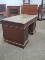 Edwardian Oak Desk (4 of 5) Edwardian Oak Desk (4 of 5)