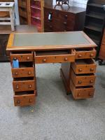 Small Victorian Desk (4 of 5) Small Victorian Desk (4 of 5)
