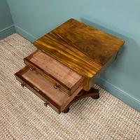 Elegant Victorian Mahogany Antique Occasional Side / Lamp Table (7 of 7) Elegant Victorian Mahogany Antique Occasional Side / Lamp Table (7 of 7)