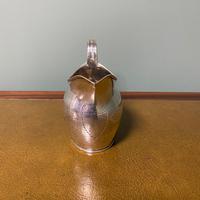 George III Silver Cream Jug – Thomas Lamborn, Sheffield (3 of 6) George III Silver Cream Jug – Thomas Lamborn, Sheffield (3 of 6)
