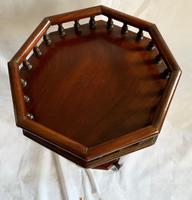 Tall Mahogany Style Plant or Statue Stand (3 of 4) Tall Mahogany Style Plant or Statue Stand (3 of 4)