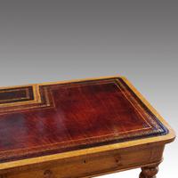 Victorian Oak Writing Table (6 of 15) Victorian Oak Writing Table (6 of 15)