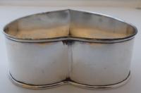 Edwardian 1904 Hallmarked Silver Love Heart Pin Cushion Earring Jewellery Box (8 of 11) Edwardian 1904 Hallmarked Silver Love Heart Pin Cushion Earring Jewellery Box (8 of 11)