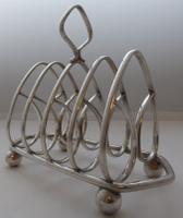 Pair of 1916 Irish Dublin Solid Hallmarked Silver Toast Racks Heart Design (5 of 10) Pair of 1916 Irish Dublin Solid Hallmarked Silver Toast Racks Heart Design (5 of 10)