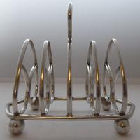 Pair of 1916 Irish Dublin Solid Hallmarked Silver Toast Racks Heart Design (4 of 10) Pair of 1916 Irish Dublin Solid Hallmarked Silver Toast Racks Heart Design (4 of 10)