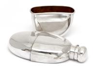 Antique Oval Plain Silver Flask with a Detachable Cup (2 of 4) Antique Oval Plain Silver Flask with a Detachable Cup (2 of 4)