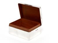 Antique Plain Silver Trinket or Cigarette Box with a Hinged Domed Lid (2 of 4) Antique Plain Silver Trinket or Cigarette Box with a Hinged Domed Lid (2 of 4)