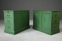 Pair of Green Pedestal Side Tables (8 of 12) Pair of Green Pedestal Side Tables (8 of 12)