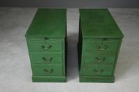 Pair of Green Pedestal Side Tables (3 of 12) Pair of Green Pedestal Side Tables (3 of 12)