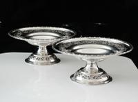 Pair of Silver Openwork Pedestal Dishes, Emile Viner, Sheffield 1933 (3 of 12) Pair of Silver Openwork Pedestal Dishes, Emile Viner, Sheffield 1933 (3 of 12)