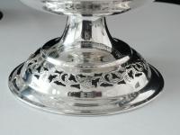 Pair of Silver Openwork Pedestal Dishes, Emile Viner, Sheffield 1933 (4 of 12) Pair of Silver Openwork Pedestal Dishes, Emile Viner, Sheffield 1933 (4 of 12)