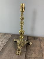 Quality Claw Foot Cast Brass Table Lamp, Rewired & PAT Tested c.1890 (5 of 11) Quality Claw Foot Cast Brass Table Lamp, Rewired & PAT Tested c.1890 (5 of 11)