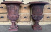 Large Pair of Cast Iron Medici Urns (3 of 10) Large Pair of Cast Iron Medici Urns (3 of 10)