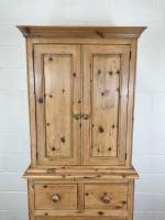 20th Century Pine Linen Press Cupboard (3 of 9) 20th Century Pine Linen Press Cupboard (3 of 9)