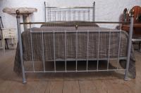 Elegantly Simple Clasic Victorian King Size Bed (4 of 6) Elegantly Simple Clasic Victorian King Size Bed (4 of 6)