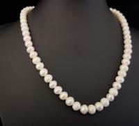 Vintage Cultured Pearl Necklace (3 of 8) Vintage Cultured Pearl Necklace (3 of 8)