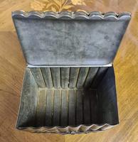Huntley & Palmers Biscuit Tin (6 of 10) Huntley & Palmers Biscuit Tin (6 of 10)