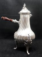 20th Century Italian Silver Baroque Style Chocolate Pot on Feet (2 of 8) 20th Century Italian Silver Baroque Style Chocolate Pot on Feet (2 of 8)