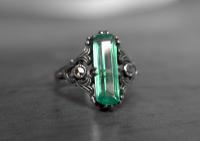 Vintage Art Deco Sterling Silver & Green Glass Ring, Possibly American (7 of 10) Vintage Art Deco Sterling Silver & Green Glass Ring, Possibly American (7 of 10)