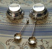 Beautiful Victorian John Millward Banks Solid Silver Salt & Spoon Cased Set Birmingham 1890 (6 of 9) Beautiful Victorian John Millward Banks Solid Silver Salt & Spoon Cased Set Birmingham 1890 (6 of 9)