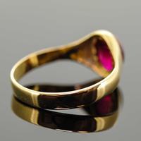 18ct Yellow Gold Synthetic Ruby Signet Ring (6 of 7) 18ct Yellow Gold Synthetic Ruby Signet Ring (6 of 7)