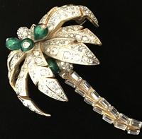 Christian Dior Costume Brooch (3 of 5) Christian Dior Costume Brooch (3 of 5)