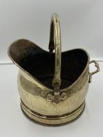 Antique Brass Coal Scuttle (2 of 6) Antique Brass Coal Scuttle (2 of 6)