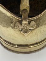 Antique Brass Coal Scuttle (4 of 6) Antique Brass Coal Scuttle (4 of 6)