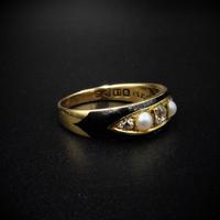 Antique Victorian Black Enamel Diamond & Pearl 18ct Gold Mourning Ring Band (9 of 10) Antique Victorian Black Enamel Diamond & Pearl 18ct Gold Mourning Ring Band (9 of 10)