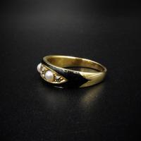 Antique Victorian Black Enamel Diamond & Pearl 18ct Gold Mourning Ring Band (7 of 10) Antique Victorian Black Enamel Diamond & Pearl 18ct Gold Mourning Ring Band (7 of 10)