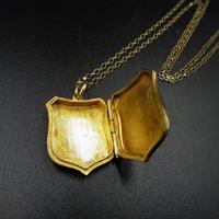 Antique Shield Striped 9ct Yellow Gold Photo Locket & Chain Necklace (7 of 9) Antique Shield Striped 9ct Yellow Gold Photo Locket & Chain Necklace (7 of 9)